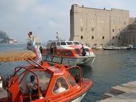 Tenderboote bringen die Kreuzfahrtgste nach Dubrovnik
